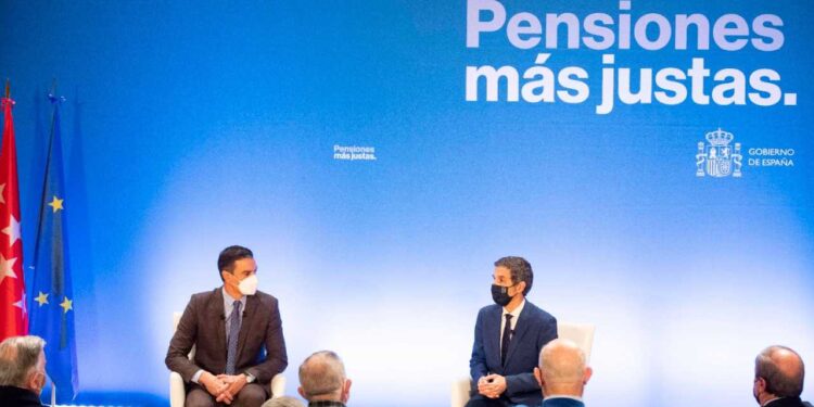 Pedro Sánchez celebra en Alcalá el acto «Pensiones más justas»