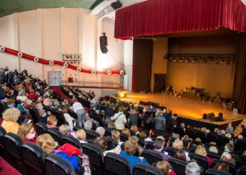 Los mayores de Alcalá disfrutaron de la música de Rocío Jurado en el Auditorio Paco de Lucía