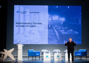 El chef Ferrán Adriá participa en un encuentro interactivo en Alcalá de Henares