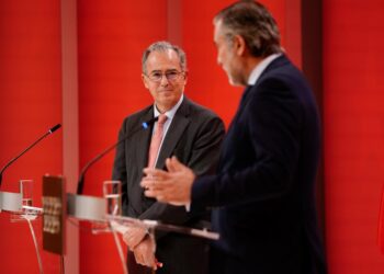 La Comunidad de Madrid incrementará las aulas de enlace para que los alumnos ucranianos aprendan español en centros educativos