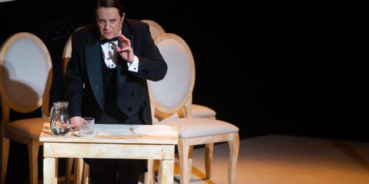 Blanca Portillo firma una imponente interpretación en el Teatro Salón Cervantes de Alcalá