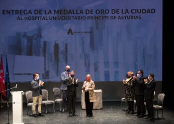 Emocionante homenaje de la ciudad a las personas y entidades que colaboraron en los momentos más duros de pandemia de COVID 19
