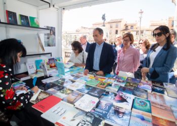 Abre al público la Feria del Libro de Alcalá, que este año contará con la presencia de grandes nombres de la literatura española