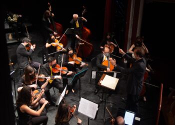 La Orquesta Ciudad de Alcalá interpretó ayer la Tercera Sinfonía de Brahms en un Teatro Salón Cervantes