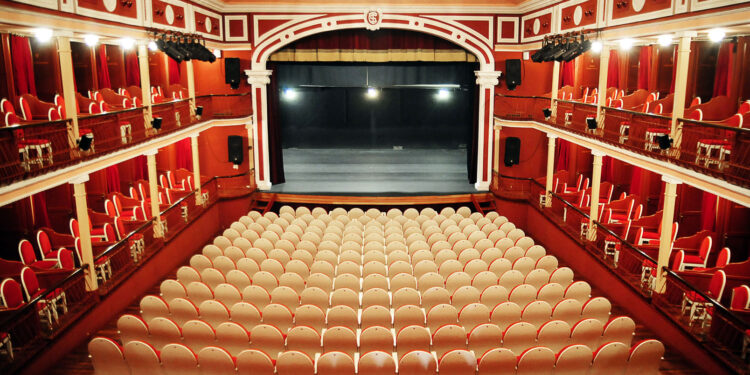 Este fin de semana se podrá conocer el Teatro Salón Cervantes por dentro