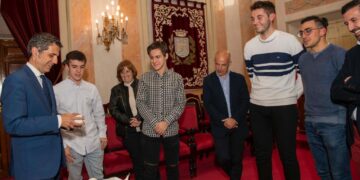 El Ayuntamiento firma un convenio de apoyo y colaboración con el IES Antonio Machado para el proyecto CanSAT de la Agencia Espacial Europea