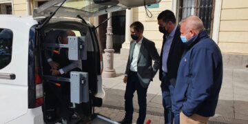 Presentado el nuevo vehículo eurotaxi adaptado a personas con movilidad reducida