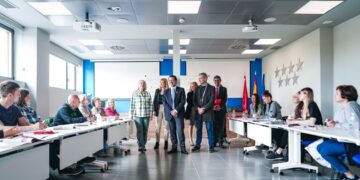 La Comunidad de Madrid ofrece clases de español a refugiados ucranianos para facilitar su acceso al mercado laboral