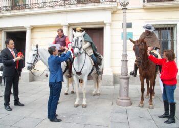 Alcalá de Henares recibió a los participantes de la Ruta Nebrisense a Caballo