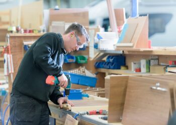 La Comunidad de Madrid invierte 6 millones para reducir las cuotas a la Seguridad Social de los autónomos