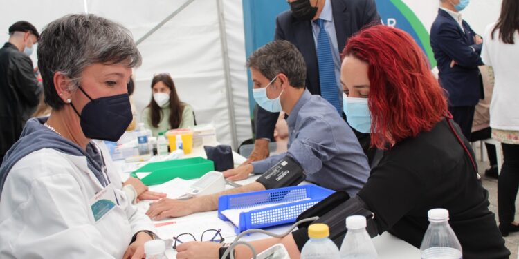 Gran éxito de la “Carpa de Salud para la Población” en la Plaza de Cervantes