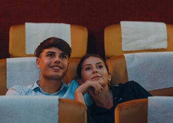 Un total de 2.153 jóvenes de Alcalá pueden beneficiarse del Bono Joven Cultural de 400 euros