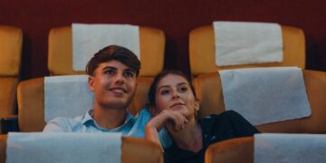 Un total de 2.153 jóvenes de Alcalá pueden beneficiarse del Bono Joven Cultural de 400 euros