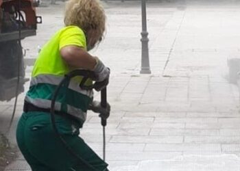 El Ayuntamiento de Alcalá impulsa un acuerdo entre los trabajadores y Valoriza para la implantación de nuevas medidas ante las olas de calor