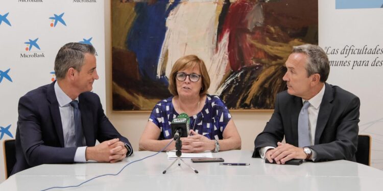 Alcalá Desarrollo y MicroBank firman un convenio de colaboración para incentivar el autoempleo y el emprendimiento