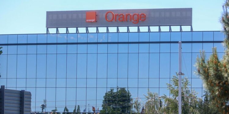 Orange Y Masmovil Firman Un Acuerdo Para Unir Sus Operaciones En España Diario Complutense 0470