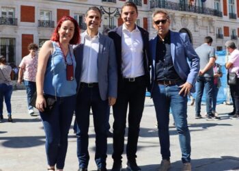 Javier Rodriguez Palacios y Juan Lobato exigen en la Puerta del Sol la reapertura del SUAP Luis Vives