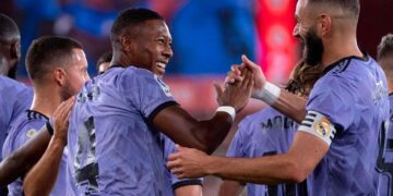 Victoria con remontada en el estreno del Madrid en La Liga