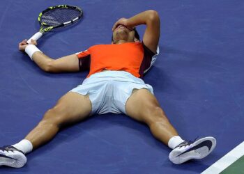 Carlos Alcaraz alcanza la fina del US Open y se acerca más al número 1