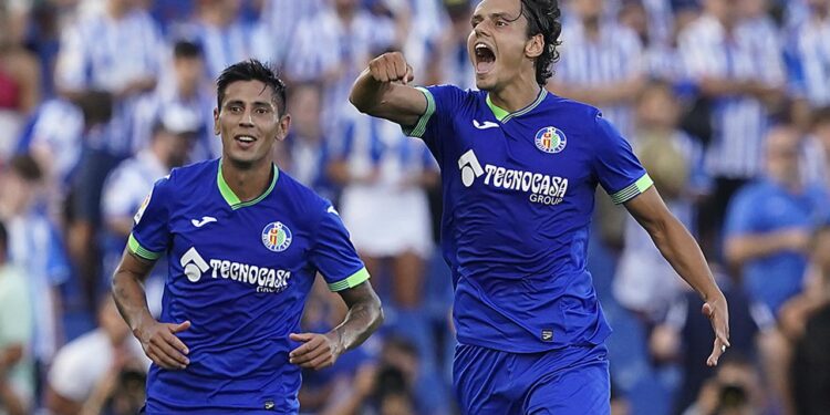 Primera victoria del Getafe (2-1) frente a la Real Sociedad
