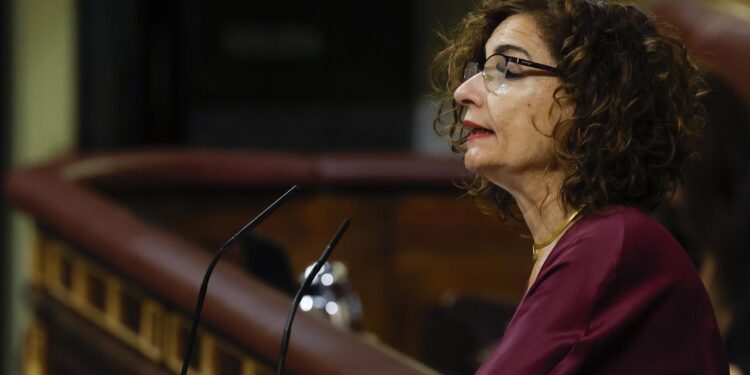 Hacienda gravará con un impuesto temporal a las grandes fortunas desde 2023