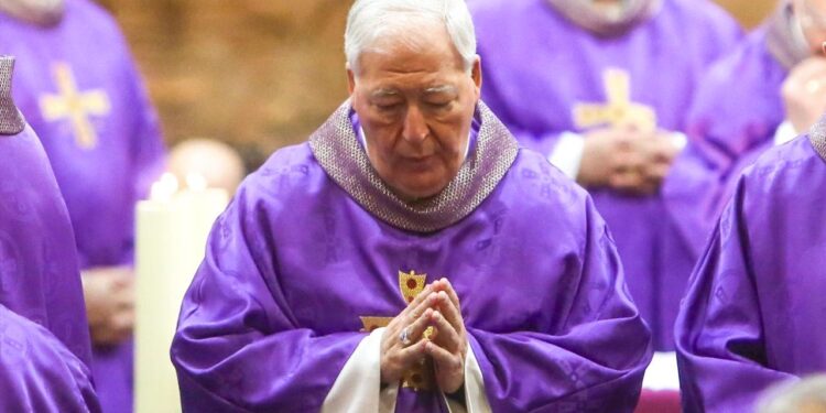 En su despedida, el ya obispo emérito de Alcalá ha pedido perdón por los «errores cometidos a lo largo de estos años»