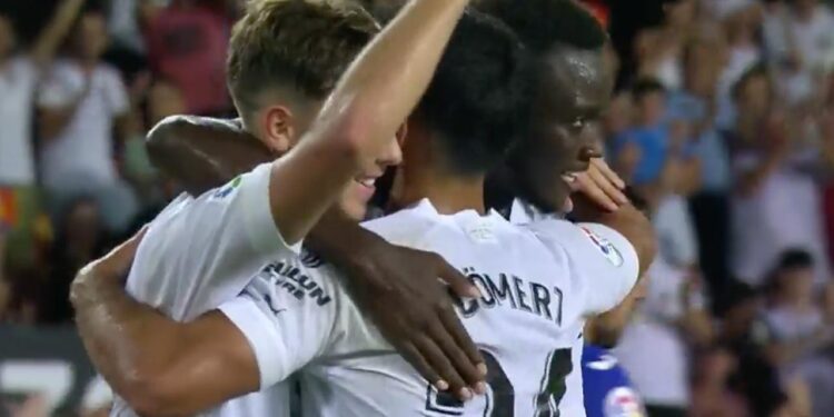 El Valencia golea 5-1 a un Getafe sin fútbol