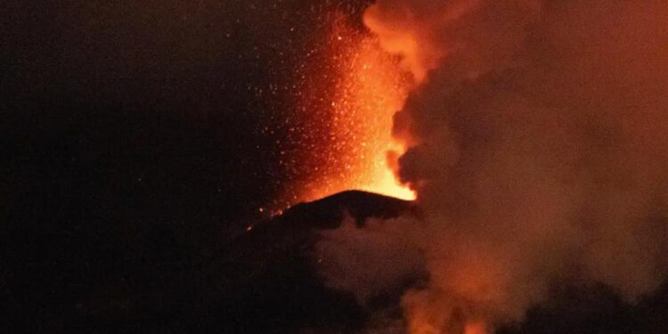 Un año de la erupción del volcán de La Palma y cerca de 200 personas aún viven en hoteles