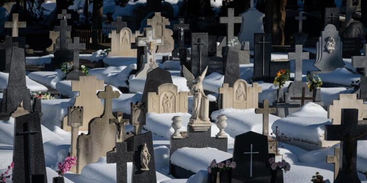 La Consejería de Turismo propone visitas a cementerios singulares de la región por el Día de Todos los Santos