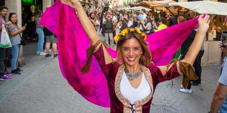 El Mercado Cervantino regresa por todo lo alto a Alcalá