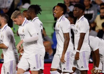 El Madrid vence en Getafe (0-1) y es líder