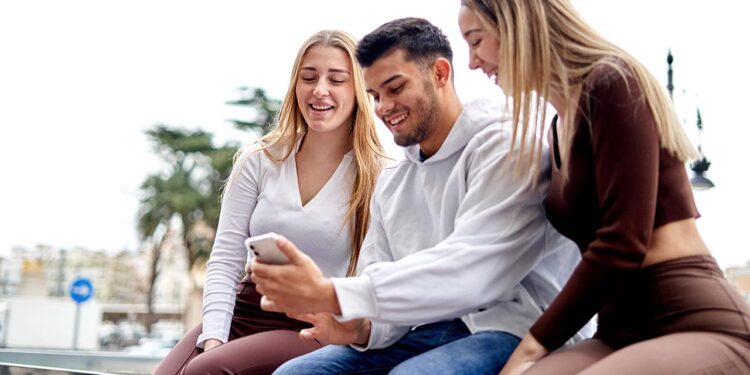 El Ayuntamiento de Paracuellos pone en marcha un innovador programa para prevenir situaciones de riesgo entre los jóvenes