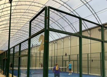 La Ciudad Deportiva Municipal del Val ya cuenta con pistas de pádel cubiertas