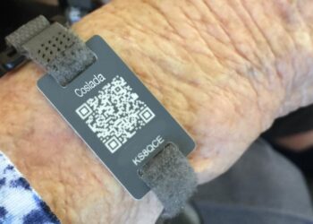 Coslada facilitará una pulsera gratuita con código un QR que facilite información en caso de emergencia