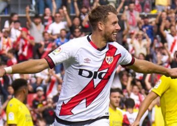 El Cádiz cae fulminado por el Rayo 5-1