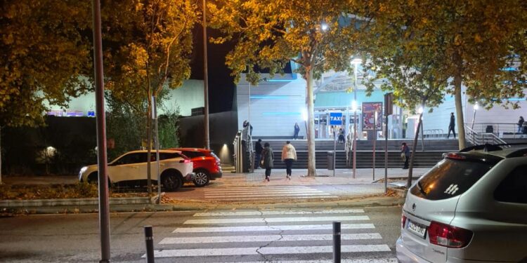 La avenida Miguel de Unamuno estrena luminarias que mejoran la iluminación y la seguridad en el tramo de la plaza de toros y Alcalá Magna