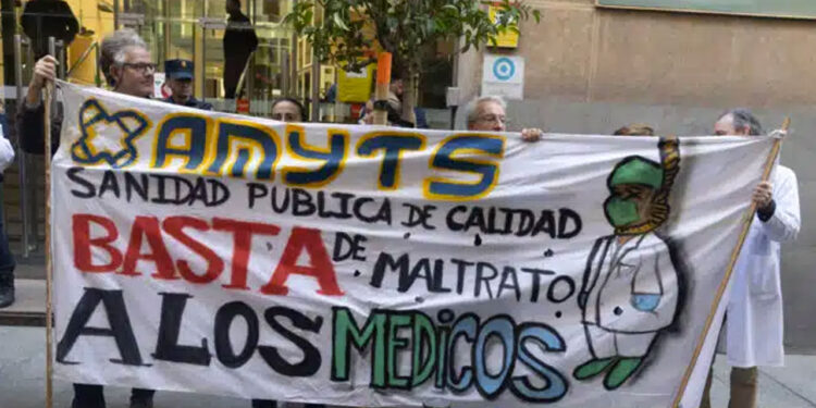 Los médicos y pediatras de Atención Primaria de Madrid se suman a la huelga a partir del 21 de noviembre