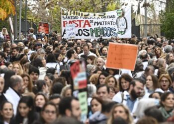 La huelga de médicos se deja notar en los centros de salud de Madrid