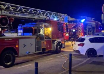 Dos personas mueren por inhalación de humo en un incendio en Móstoles