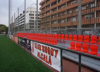 El Campo Municipal de Rugby Luisón Abad estrena nuevo césped, gradas e iluminación LED