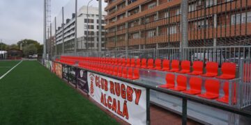 El Campo Municipal de Rugby Luisón Abad estrena nuevo césped, gradas e iluminación LED