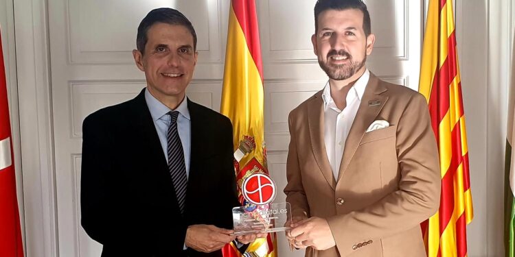 El Ayuntamiento de Alcalá recibe el Premio SocInfo Digital «Madrid TIC» en la categoría de «Gobierno Abierto»