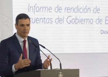 Tercer plan anticrisis del Gobierno: retira el descuento al combustible y baja el IVA de alimentos