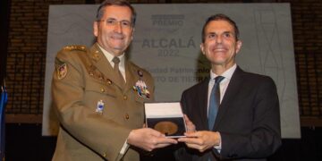 El Jefe de Estado Mayor del Ejército de Tierra recoge el Premio Ciudad de Alcalá “Ciudad Patrimonio Mundial”