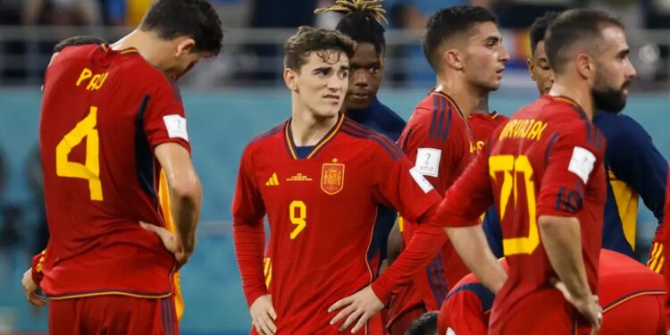 España pierde contra pronóstico ante Japón (2-1) pero se mete en octavos como segunda de grupo