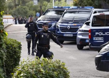 España detecta seis sobres con explosivos, uno de ellos enviado a Pedro Sánchez