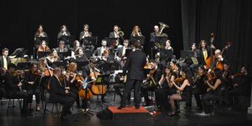 La Orquesta Ciudad de Alcalá y “La leyenda del fauno” llenó el Teatro Salón Cervantes