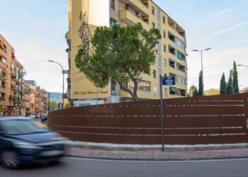 Alcalá rinde homenaje a Rodríguez Magro con una rotonda escultórica con su nombre