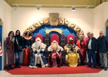 Hasta el 4 de enero, los Carteros Reales, recogen las cartas de los niños alcalaínos en la Capilla del Oidor