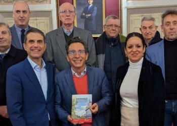 Juan Antonio Pérez presenta el libro “La hacienda municipal de Alcalá de Henares: desde el retorno de la democracia a los Ayuntamientos españoles”
